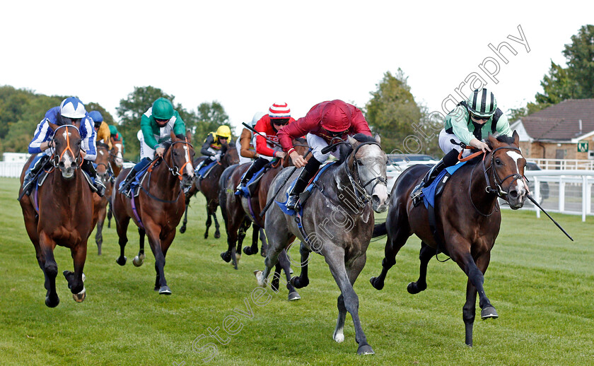 Francesco-Guardi-0003 
 FRANCESCO GUARDI (right, Hector Crouch) beats LOST IN SPACE (centre) in The EBF Stallions Novice Stakes
Salisbury 11 Jul 2020 - Pic Steven Cargill / Racingfotos.com