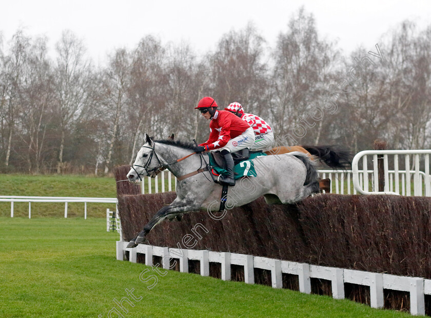 Caldwell-Potter-0003 
 CALDWELL POTTER (Harry Cobden) 
Cheltenham 14 Dec 2024 - Pic Steven Cargill / Racingfotos.com