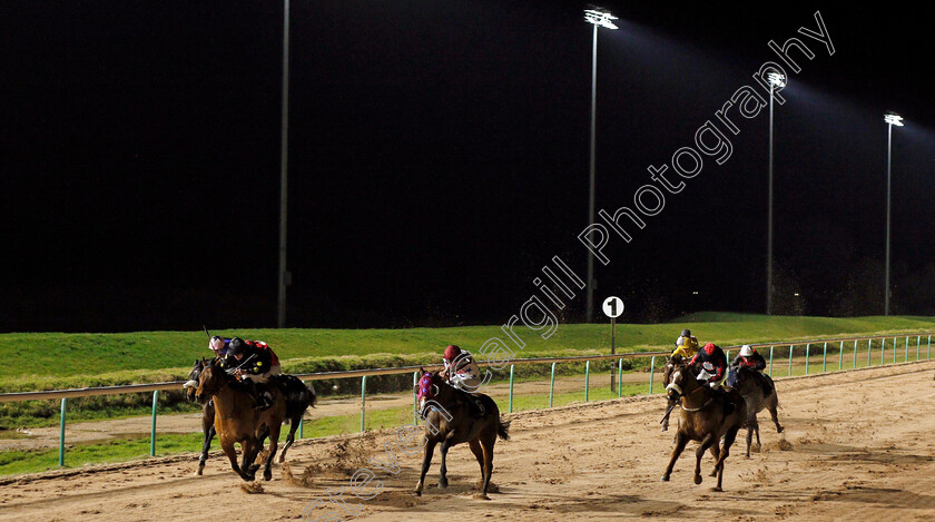 Red-Stripes-0002 
 RED STRIPES (centre, Charles Bishop) wins The Betway Heed Your Hunch Handicap
Southwell 15 Jan 2020 - Pic Steven Cargill / Racingfotos.com