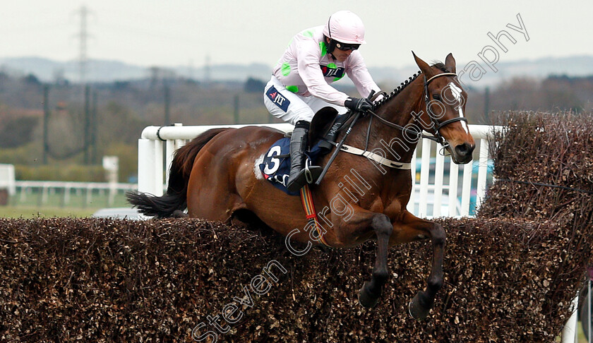 Min-0004 
 MIN (Ruby Walsh) wins The JLT Melling Chase
Aintree 5 Apr 2019 - Pic Steven Cargill / Racingfotos.com