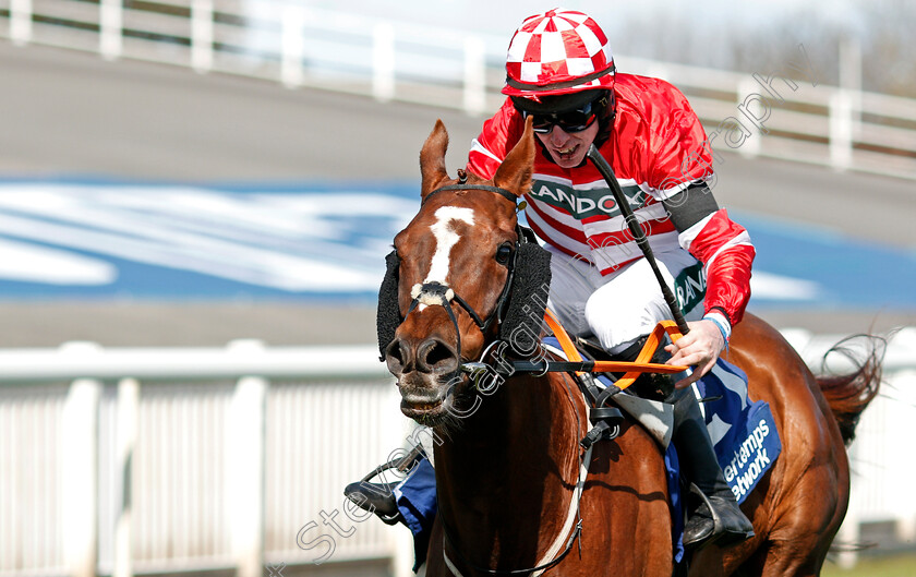 Tronador-0004 
 TRONADOR (Jack Kennedy) wins The Pertemps Network Handicap Hurdle
Aintree 9 Apr 2021 - Pic Steven Cargill / Racingfotos.com