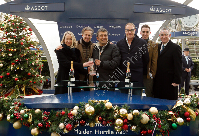 Ask-Dillon-0013 
 Presentation for The Eventmasters.co.uk Maiden Hurdle won by ASK DILLON	
Ascot 21 Dec 2018 - Pic Steven Cargill / Racingfotos.com