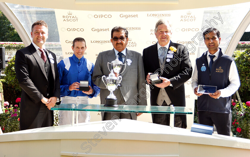 Eqtidaar-0016 
 Presentation by Michael Owen to Hamdan Al Maktoum, Sir Michael Stoute and Jim Crowley for The Commonwealth Cup won by EQTIDAAR
Royal Ascot 22 Jun 2018 - Pic Steven Cargill / Racingfotos.com