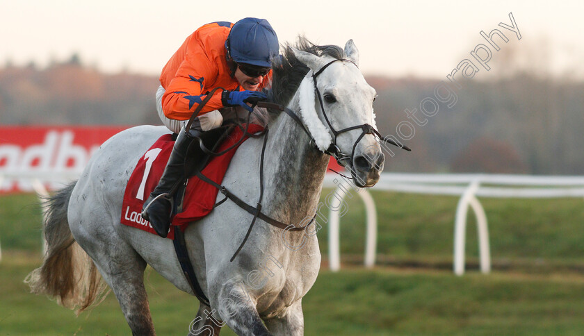 Champers-On-Ice-0005 
 CHAMPERS ON ICE (Tom Scudamore) wins The Ladbrokes Handicap Hurdle
Newbury 29 Nov 2019 - Pic Steven Cargill / Racingfotos.com