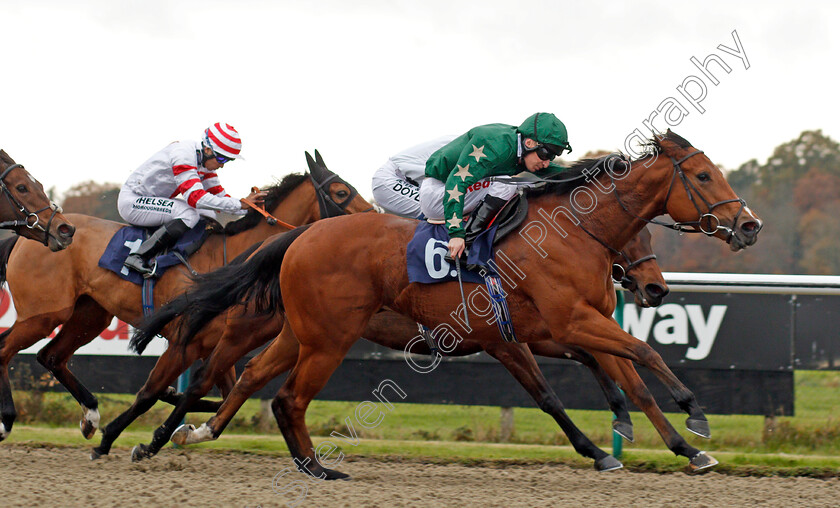 Gorgeous-Noora-0001 
 GORGEOUS NOORA (Luke Morris) wins The Betway Sprint Handicap Lingfield 21 Nov 2017 - Pic Steven Cargill / Racingfotos.com