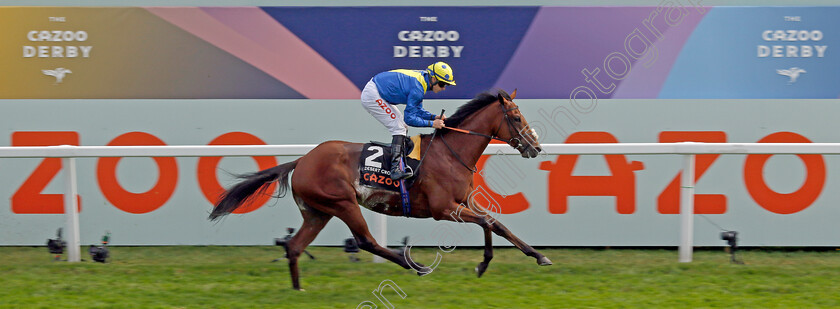 Desert-Crown-0012 
 DESERT CROWN (Richard Kingscote) wins The Cazoo Derby
Epsom 4 Jun 2022 - Pic Steven Cargill / Racingfotos.com