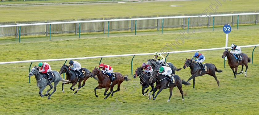 Speriamo-0004 
 SPERIAMO (Adam Farragher) beats MIYAGI (centre) in The Racing Welfare Nursery
Newmarket 19 Oct 2022 - Pic Steven Cargill / Racingfotos.com