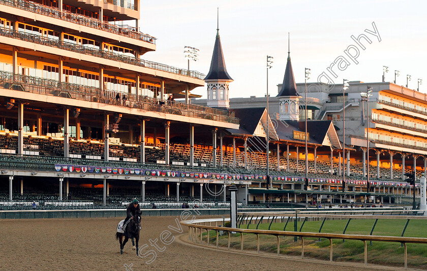 Soldier s-Call-0001 
 SOLDIER'S CALL exercising ahead of the Breeders' Cup Juvenile Turf Sprint
Churchill Downs USA 29 Oct 2018 - Pic Steven Cargill / Racingfotos.com