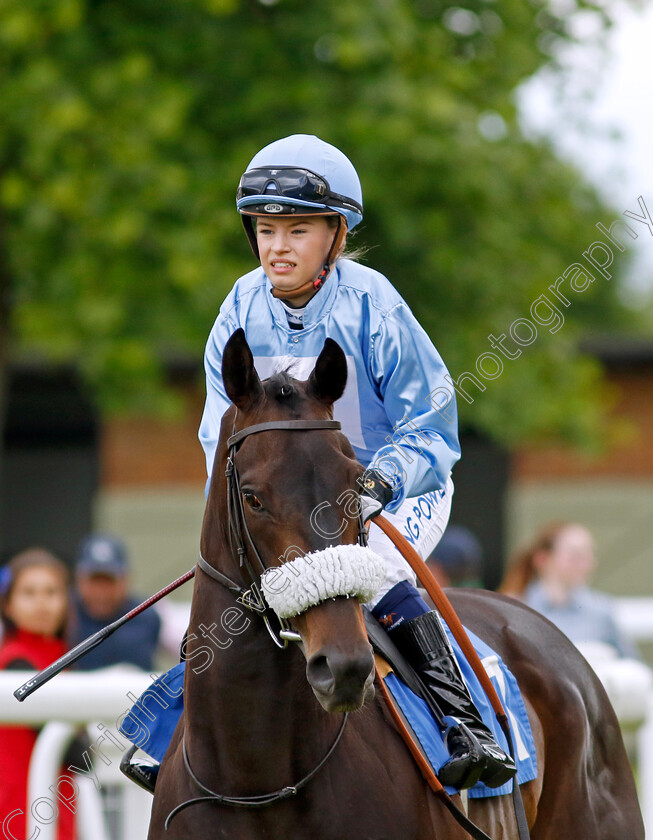 Never-Mind-Me-0001 
 NEVER MIND ME (Isobelle Chalmers)
Salisbury 16 Jun 2024 - Pic Steven Cargill / Racingfotos.com