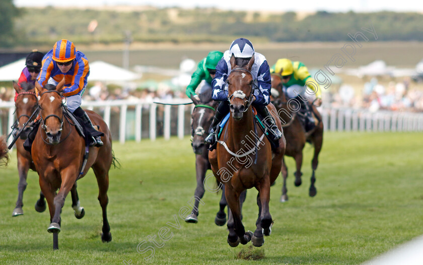 Alseyoob-0001 
 ALSEYOOB (right, Sean Levey) beats LUCKIN BREW (left) in The Rossdales British EBF Maiden Fillies Stakes
Newmarket 9 Jul 2022 - Pic Steven Cargill / Racingfotos.com