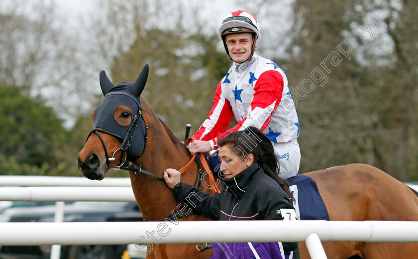 Soldier s-Minute 
 SOLDIER'S MINUTE (Callum Rodriguez)
Lingfield 5 Feb 2022 - Pic Steven Cargill / Racingfotos.com