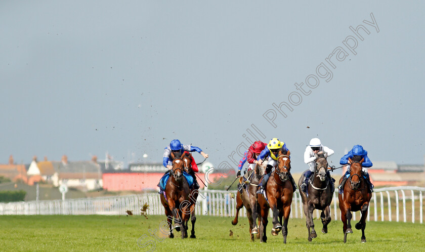 Mighty-Ulysses-0002 
 MIGHTY ULYSEES (centre, Robert Havlin) beats INGLETON (right) in The British Stallion Studs EBF Maiden Stakes
Yarmouth 16 Sep 2021 - Pic Steven Cargill / Racingfotos.com