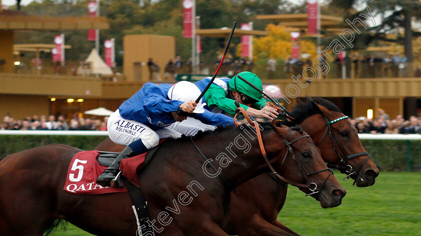 One-Master-0003 
 ONE MASTER (James Doyle) beats INNS OF COURT (left) in The Qatar Prix De La Foret 
Longchamp 7 Oct 2018 - Pic Steven Cargill / Racingfotos.com