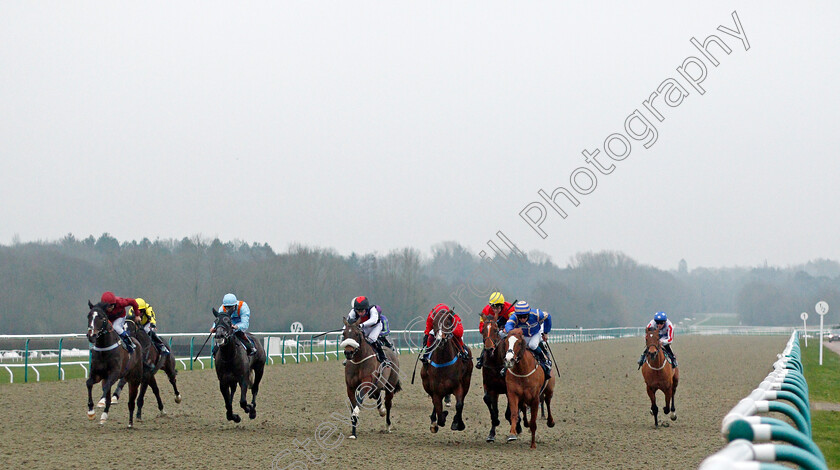 Henley-Park-0001 
 HENLEY PARK (right, Rhys Clutterbuck) beats PLACATED (red) in The #Betyourway At Betway Handicap
Lingfield 25 Jan 2022 - Pic Steven Cargill / Racingfotos.com