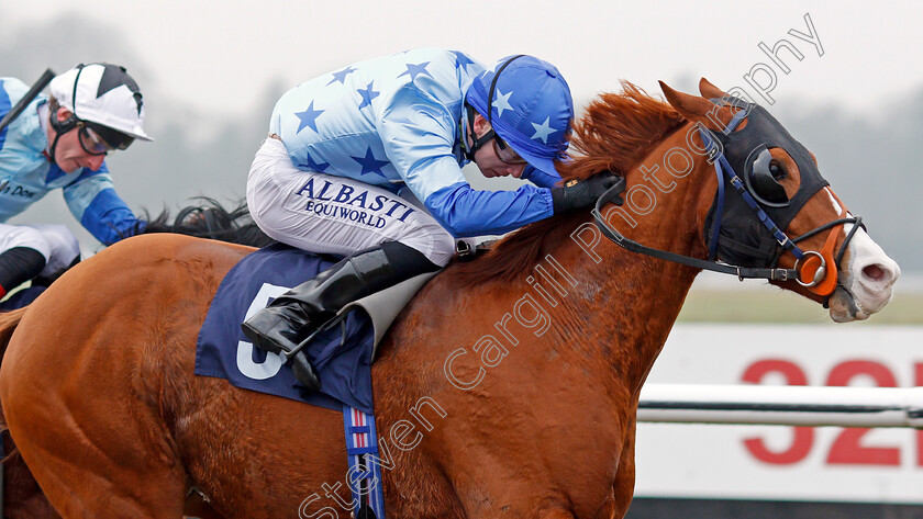 Swift-Approval-0006 
 SWIFT APPROVAL (Oisin Murphy) wins The Play Starburst Slot At sunbets.co.uk/vegas Handicap Lingfield 12 Jan 2018 - Pic Steven Cargill / Racingfotos.com