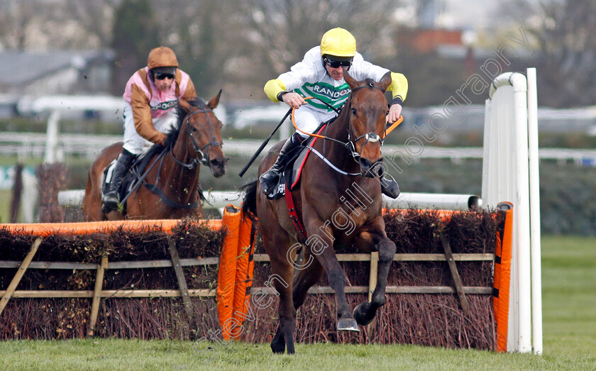 Three-Stripe-Life-0003 
 THREE STRIPE LIFE (Davy Russell) wins The Betway Mersey Novices Hurdle
Aintree 9 Apr 2022 - Pic Steven Cargill / Racingfotos.com