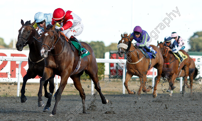 Fortune-And-Glory-0002 
 FORTUNE AND GLORY (Nicola Currie) beats OSKEMEN (left) in The Bet At racinguk.com Handicap
Kempton 8 Aug 2018 - Pic Steven Cargill / Racingfotos.com