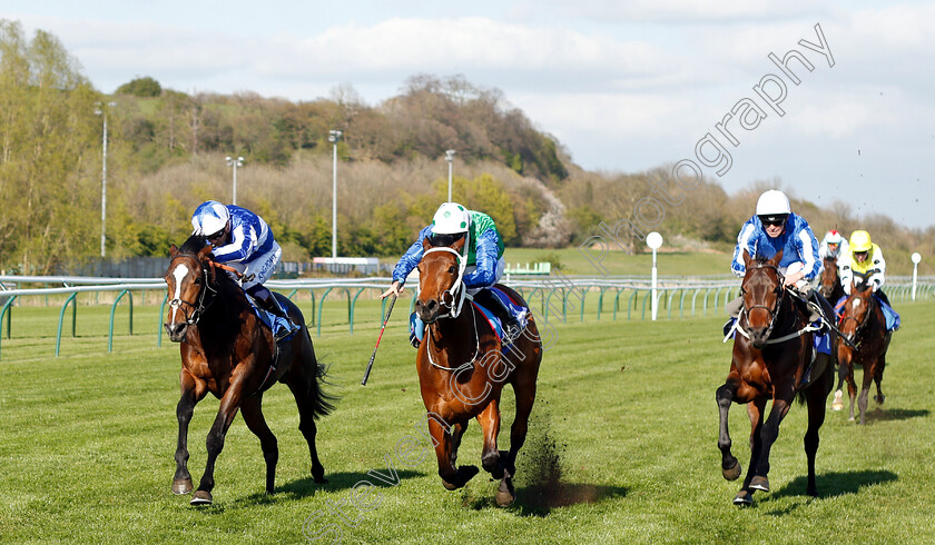 Love-So-Deep-0001 
 LOVE SO DEEP (centre, Ben Curtis) beats BURIRAM (left) in The Follow @racingtv On Twitter Handicap Div1
Nottingham 10 Apr 2019 - Pic Steven Cargill / Racingfotos.com