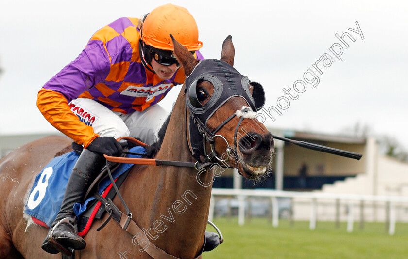 Worthy-Farm-0004 
 WORTHY FARM (Harry Cobden) wins The Unique Financial Planning Handicap Chase
Wincanton 30 Jan 2020 - Pic Steven Cargill / Racingfotos.com