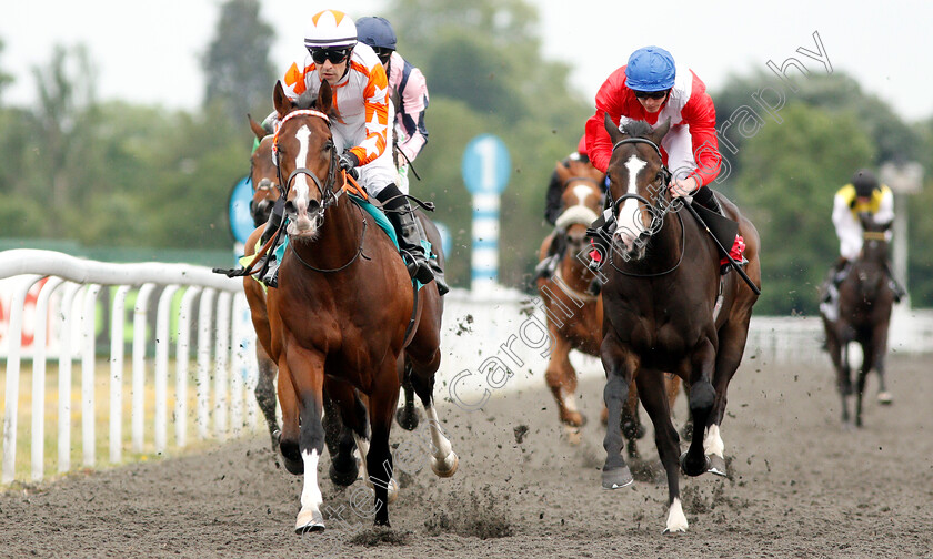 Tipperary-Jack-0004 
 TIPPERARY JACK (left, Kieren Fox) beats DESTINATION (right) in The 32Red On The App Store Novice Stakes Div1
Kempton 5 Jun 2019 - Pic Steven Cargill / Racingfotos.com