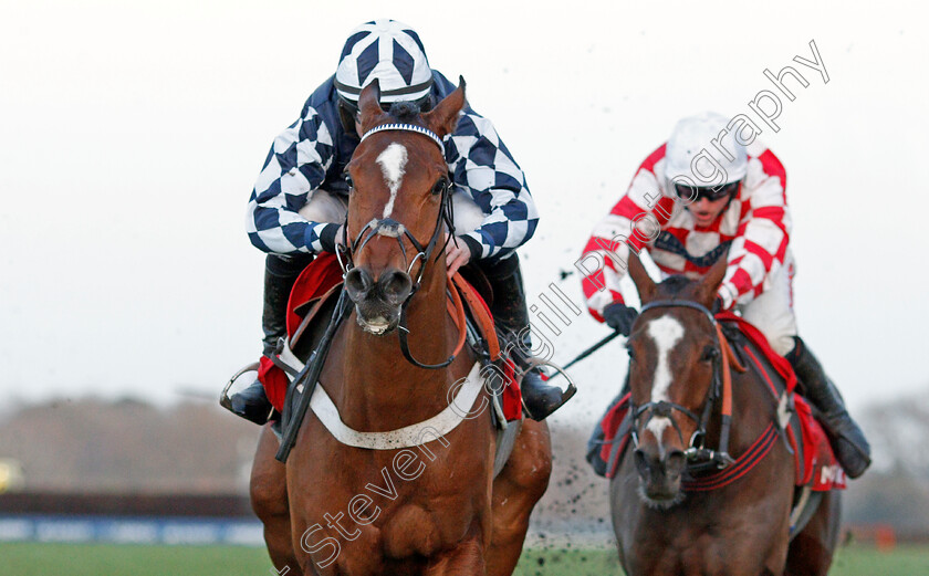 Falco-Blitz-0004 
 FALCO BLITZ (Jeremiah McGrath) wins The Matchbook British EBF National Hunt Novices Hurdle
Ascot 18 Jan 2020 - Pic Steven Cargill / Racingfotos.com