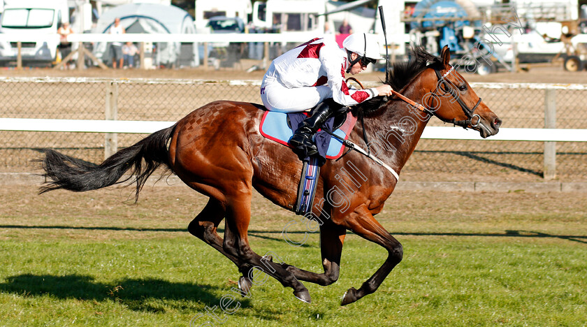 Oh-It s-Saucepot-0003 
 OH IT'S SAUCEPOT (Jack Mitchell) wins The British EBF Premier Fillies Handicap
Yarmouth 19 Sep 2019 - Pic Steven Cargill / Racingfotos.com