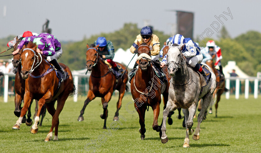 Dark-Shift-0003 
 DARK SHIFT (right, James McDonald) beats INTELLOGENT (left) in The Royal Hunt Cup
Royal Ascot 15 Jun 2022 - Pic Steven Cargill / Racingfotos.com