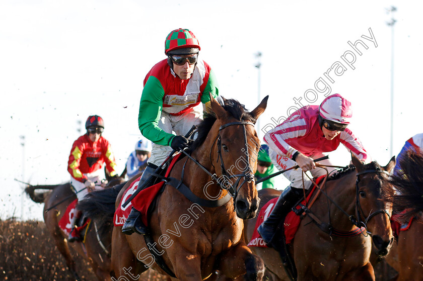 Heltenham-0001 
 HELTENHAM (Harry Skelton)
Kempton 22 Feb 2025 - Pic Steven Cargill / Racingfotos.com