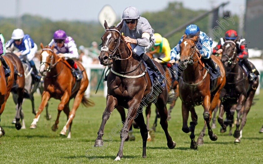 Dramatised-0005 
 DRAMATISED (Daniel Tudhope) wins The Queen Mary Stakes
Royal Ascot 15 Jun 2022 - Pic Steven Cargill / Racingfotos.com