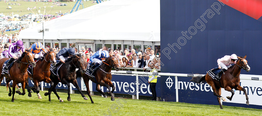 Anthony-Van-Dyck-0004 
 ANTHONY VAN DYCK (Seamie Heffernan) beats MADHMOON (2nd right) JAPAN (left) BROOME (2nd left) and SIR DRAGONET (3rd left) The Investec Derby
Epsom 1 Jun 2019 - Pic Steven Cargill / Racingfotos.com