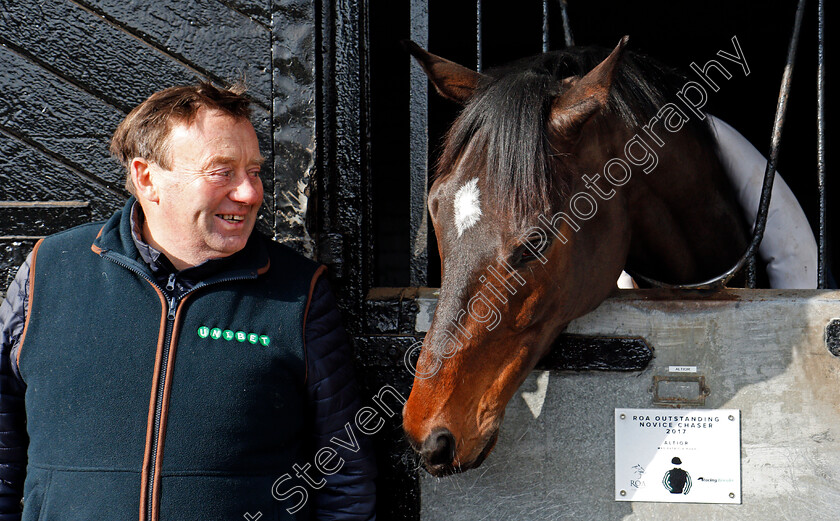 Altior-0011 
 ALTIOR with Nicky Henderson, Lambourn 6 Feb 2018 - Pic Steven Cargill / Racingfotos.com