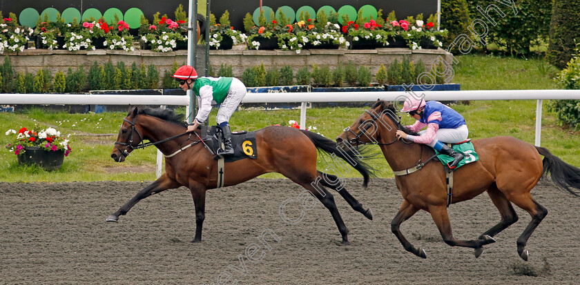 Stockpyle-0001 
 STOCKPYLE (Jack Doughty) wins The Try Unibet's New Acca Boosts Apprentice Handicap
Kempton 12 Jun 2024 - Pic Steven Cargill / Racingfotos.com