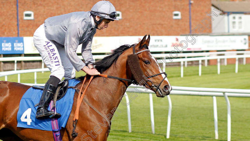 United-Force-0004 
 UNITED FORCE (Ryan Moore) winner of The Staropramen Zero Alcohol Handicap
Leicester 29 Apr 2023 - Pic Steven Cargill / Racingfotos.com