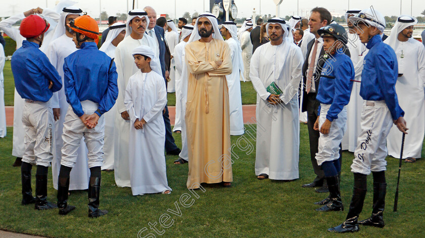 Sheikh-Mohammed-0009 
 SHEIKH MOHAMMED shows up in the paddock at the races with jockeys Christophe Soumillon, Harry Bentley, Mickael Barzalona and James Doyle
Meydan 7 Mar 2020 - Pic Steven Cargill / Racingfotos.com