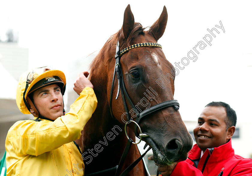 Addeybb-0007 
 ADDEYBB (James Doyle) after The bet365 Mile Sandown 27 Apr 2018 - Pic Steven Cargill / Racingfotos.com