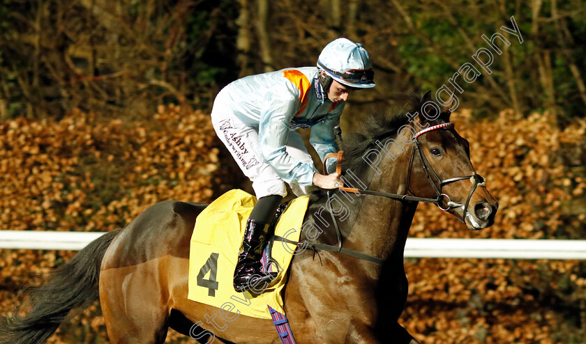 Batal-Dubai-0001 
 BATAL DUBAI (Rossa Ryan)
Kempton 14 Feb 2024 - Pic Steven Cargill / Racingfotos.com