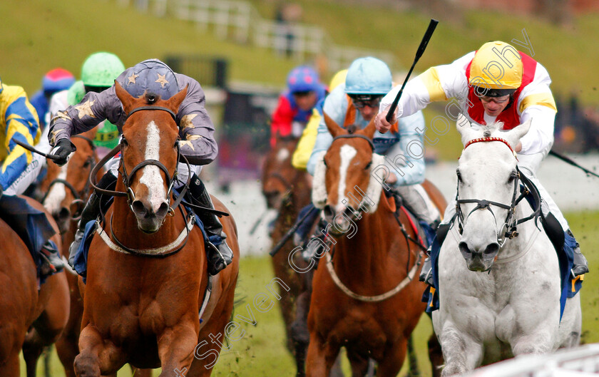 The-Feathered-Nest-0004 
 THE FEATHERED NEST (left, Paul Hanagan) beats MY AMIGO (right) in The Greenhous Handicap Chester 9 May 2018 - Pic Steven Cargill / Racingfotos.com