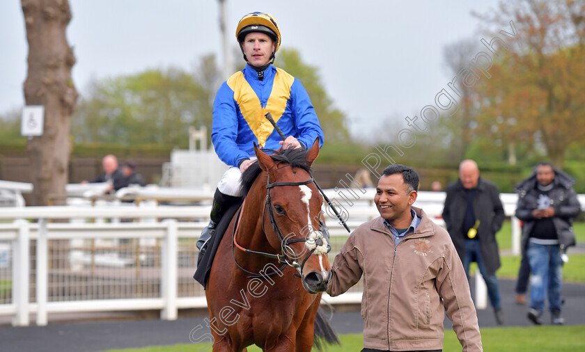 Nader-King-0007 
 NADER KING (Richard Kingscote) winner of The Castle Rock Harvest Pale Chase Maiden Stakes
Nottingham 22 Apr 2023 - pic Steven Cargill / Becky Bailey / Racingfotos.com