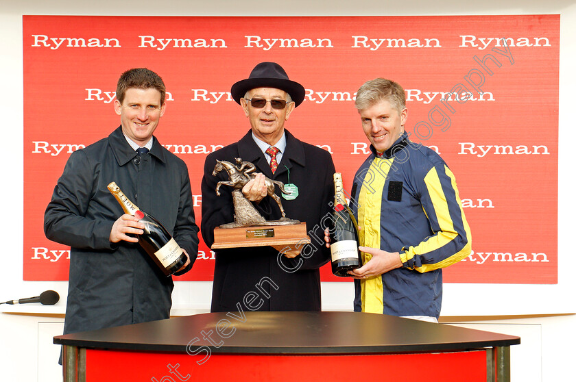 Kalondra-0009 
 Presentation to Neil Mulholland and Noel Fehily for The Ryman Novices Chase won by KALONDRA Cheltenham 16 Dec 2017 - Pic Steven Cargill / Racingfotos.com