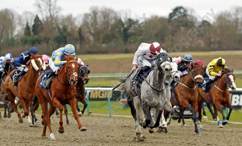 Sassy-Redhead-0002 
 SASSY REDHEAD (left, Jack Gilligan) beats COME ON GIRL (right) in The BetUk Home Of The Acca-Fenwa Handicap
Lingfield 23 Dec 2023 - Pic Steven Cargill / Racingfotos.com