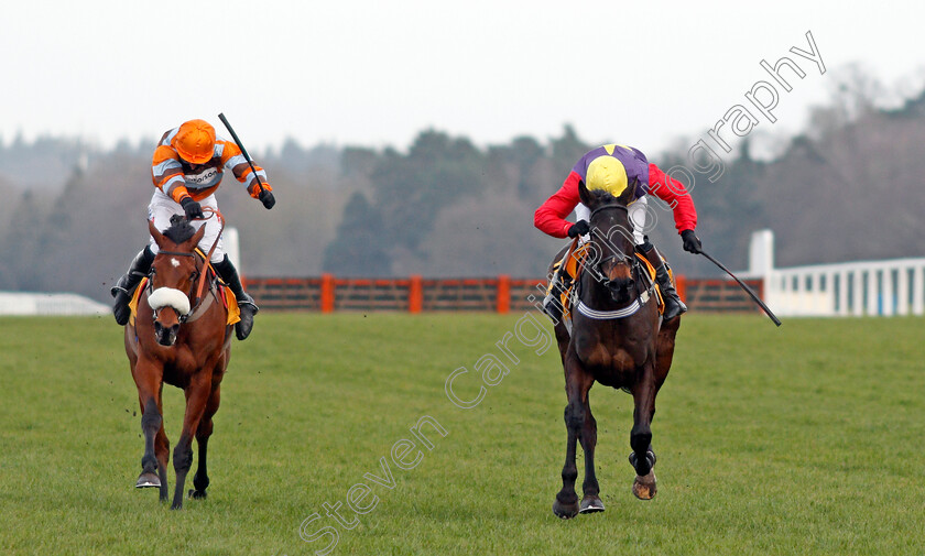 Dashel-Drasher-0003 
 DASHEL DRASHER (Matt Griffiths) beats MASTER TOMMYTUCKER (left) in The Betfair Ascot Chase
Ascot 20 Feb 2021 - Pic Steven Cargill / Racingfotos.com