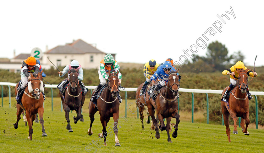 Seventii-0001 
 SEVENTII (centre, Darragh Keenan) beats FORTIA (2nd right) SEXY SECRET (left) and DRAGONITE (right) in The La Continental Cafe Of Great Yarmouth Handicap Yarmouth 19 Sep 2017 - Pic Steven Cargill / Racingfotos.com