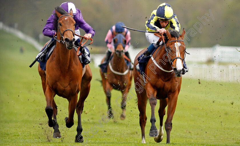 Meu-Amor-and-Isabella-Giles-0001 
 MEU AMOR (left, Ben Curtis) with ISABELLA GILES (right, William Buick)
Lingfield 8 May 2021 - Pic Steven Cargill / Racingfotos.com