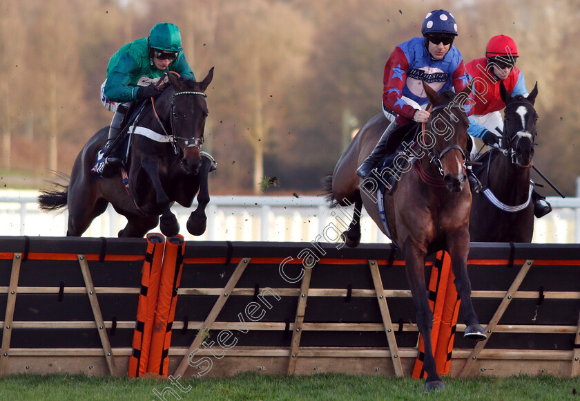 Paisley-Park-0001 
 PAISLEY PARK (Aidan Coleman) wins The JLT Long Walk Hurdle
Ascot 22 Dec 2018 - Pic Steven Cargill / Racingfotos.com