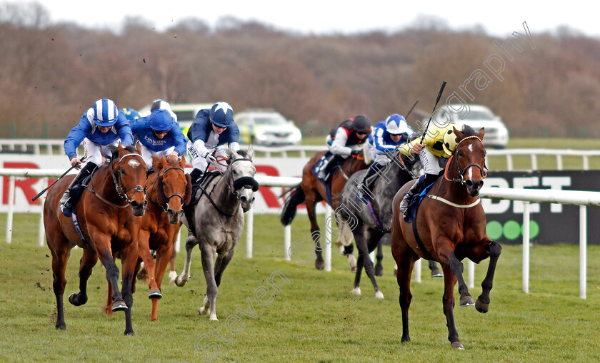 Throne-Hall-0002 
 THRONE HALL (Kevin Stott) beats TAQAREER (left) in The 32Red Casino Handicap
Doncaster 28 Mar 2021 - Pic Steven Cargill / Racingfotos.com