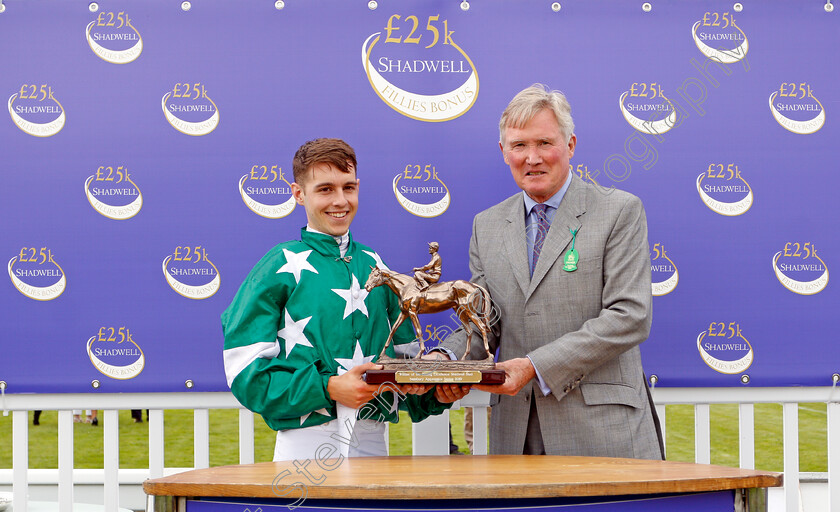 Oliver-Searle-0001 
 Presentation to OLIVER SEARLE by Richard Lancaster for The Shadwell Racing Excellence Apprentice Series
Salisbury 5 Sep 2019 - Pic Steven Cargill / Racingfotos.com