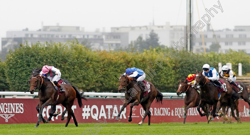 Bluestocking-0014 
 BLUESTOCKING (Rossa Ryan) wins The Qatar Prix de l'Arc de Triomphe
Longchamp 6 Oct 2024 - Pic Steven Cargill / Racingfotos.com