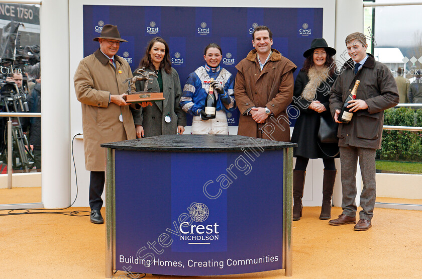 Frodon-0008 
 Presentation for the Crest Nicholson Handicap Chase Cheltenham 27 Jan 2018 - Pic Steven Cargill / Racingfotos.com