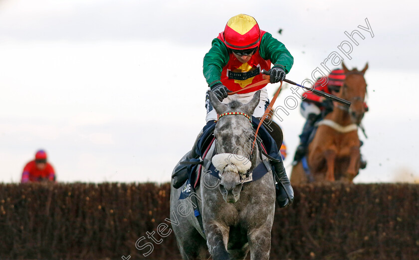 Law-Of-Supply-0007 
 LAW OF SUPPLY (Jonathan Burke) wins The Copybet UK Handicap Chase
Ascot 22 Nov 2024 - Pic Steven Cargill / Racingfotos.com