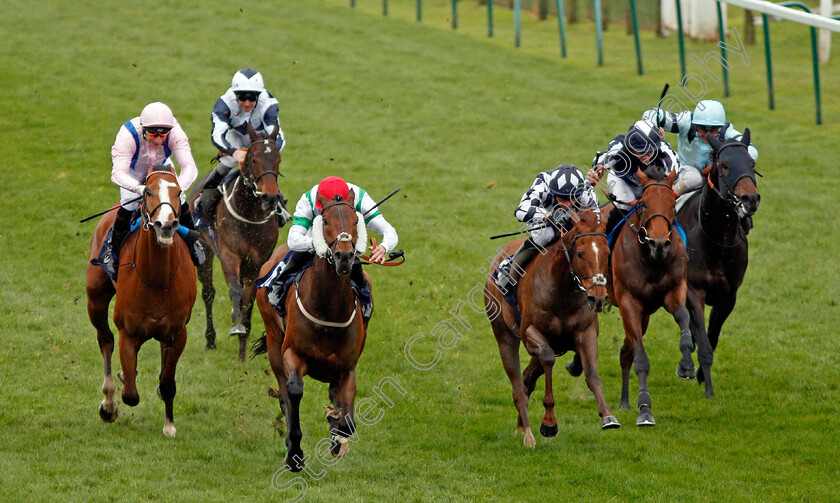 Enzo s-Lad-0002 
 ENZO'S LAD (2nd left, Clifford Lee) beats ROMAN SPINNER (3rd right) and GLOBAL EXCEL (left) in The Injured Jockey's Fund Handicap Yarmouth 24 Apr 2018 - Pic Steven Cargill / Racingfotos.com